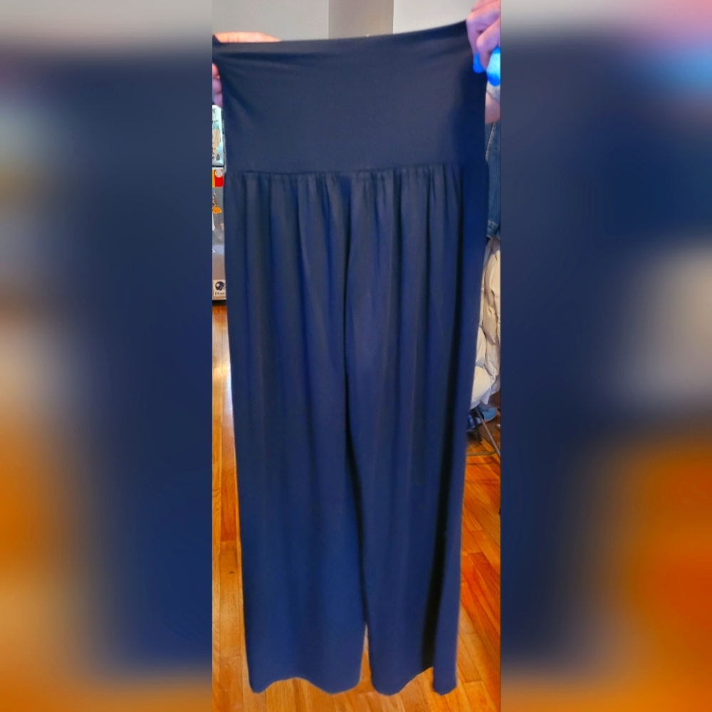 Athleta studio wide leg pants size small.  New.  Worn once